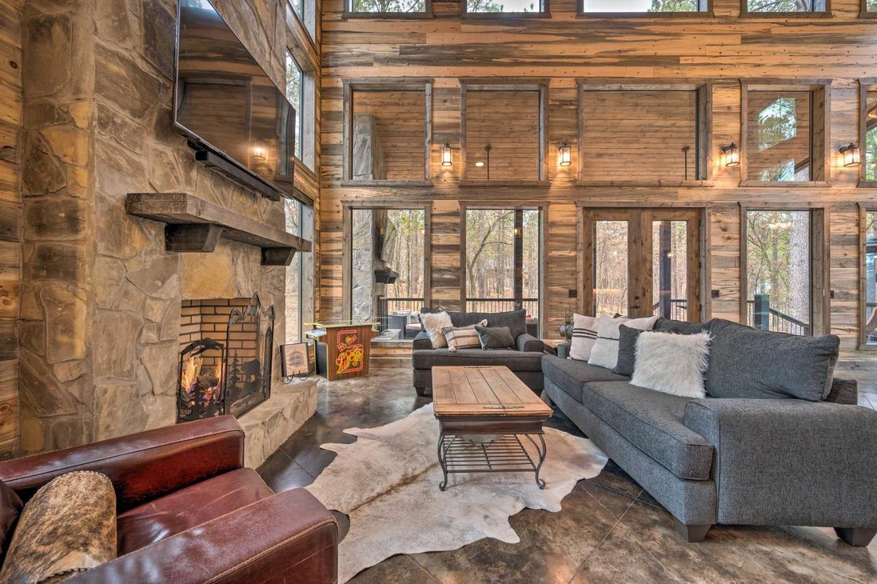 Luxury Cabin In The Woods With Hot Tub And Yard Games! Broken Bow Exterior foto