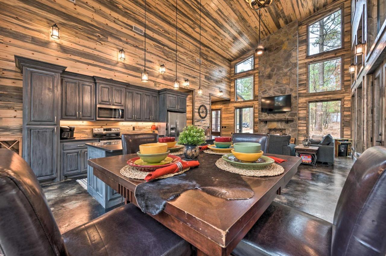 Luxury Cabin In The Woods With Hot Tub And Yard Games! Broken Bow Exterior foto