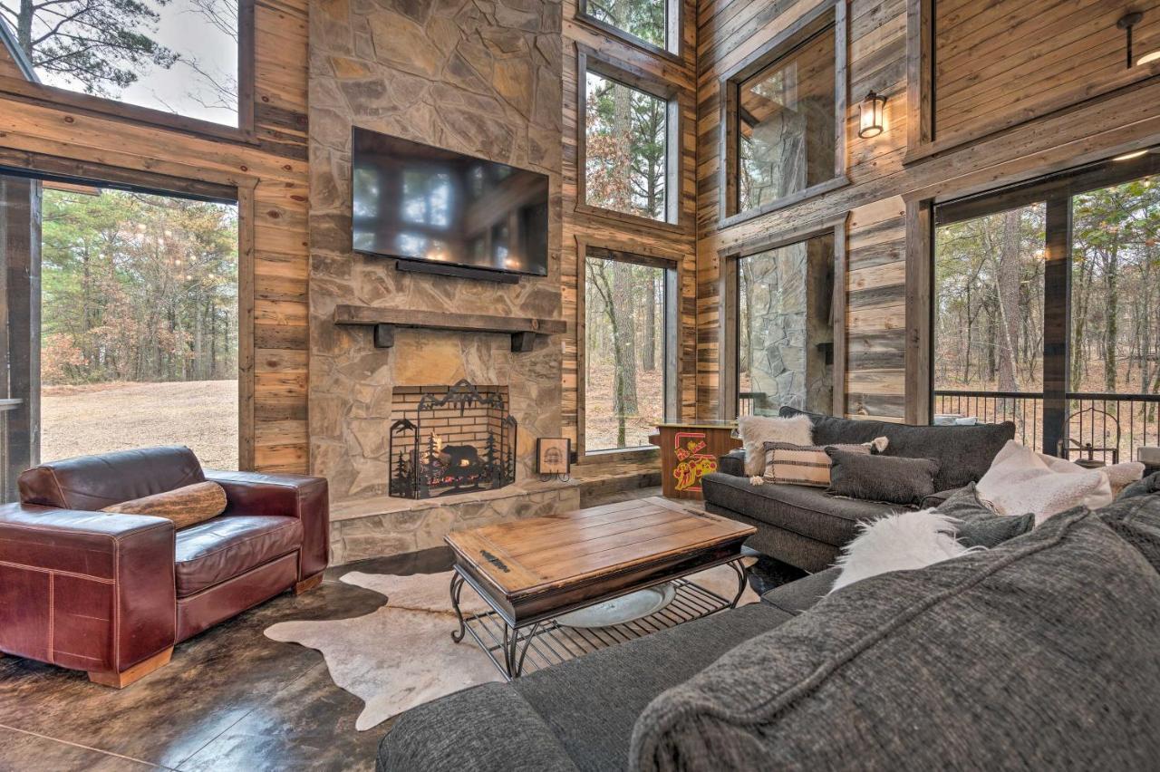 Luxury Cabin In The Woods With Hot Tub And Yard Games! Broken Bow Exterior foto